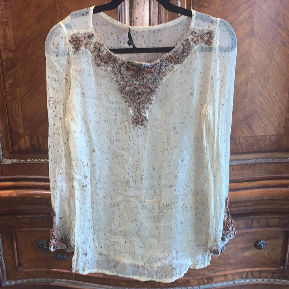 Red size L beautiful top